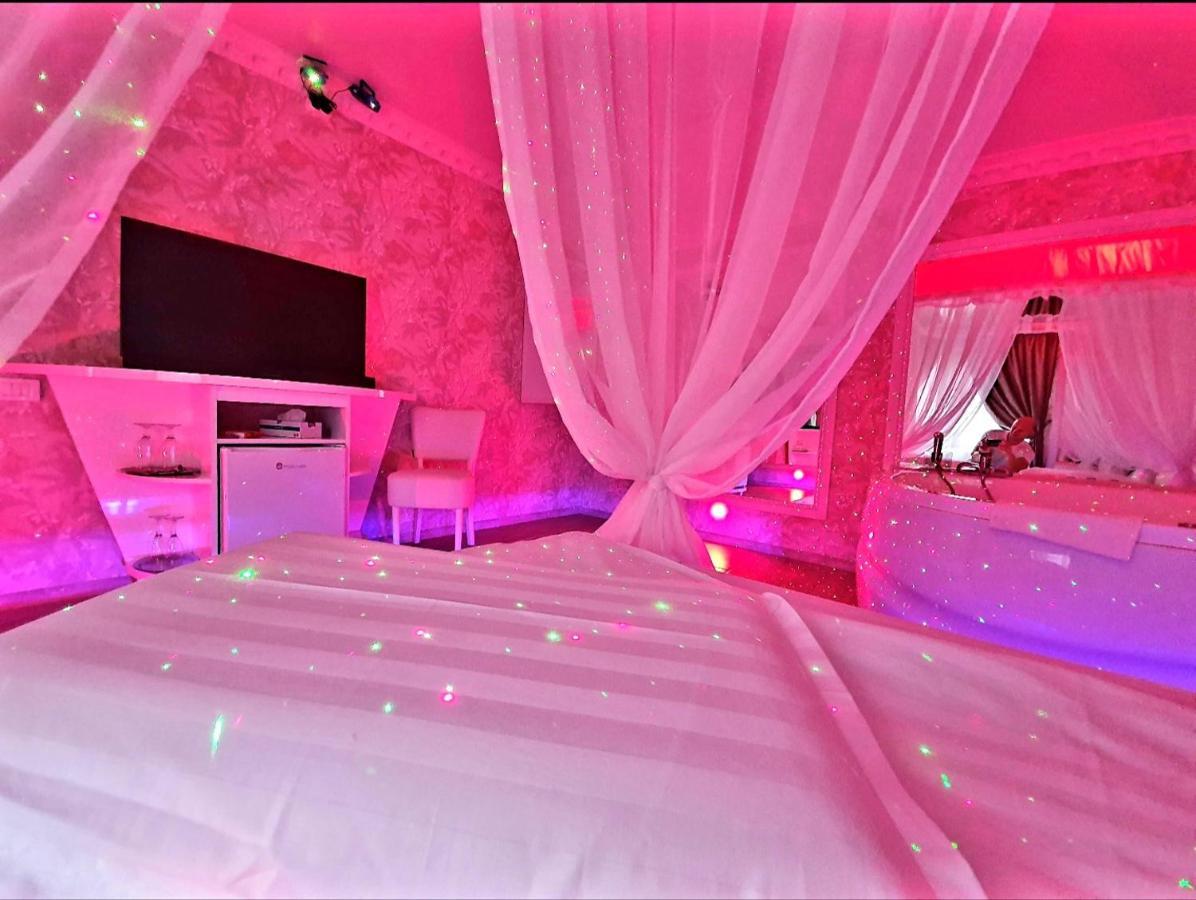Anadi Boutique Only Adult