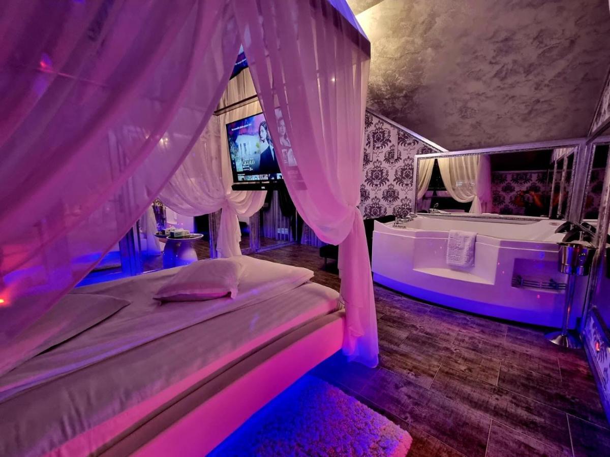 Anadi Boutique