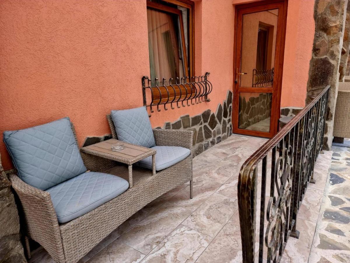 Anadi Boutique Only Adult 2* Braşov