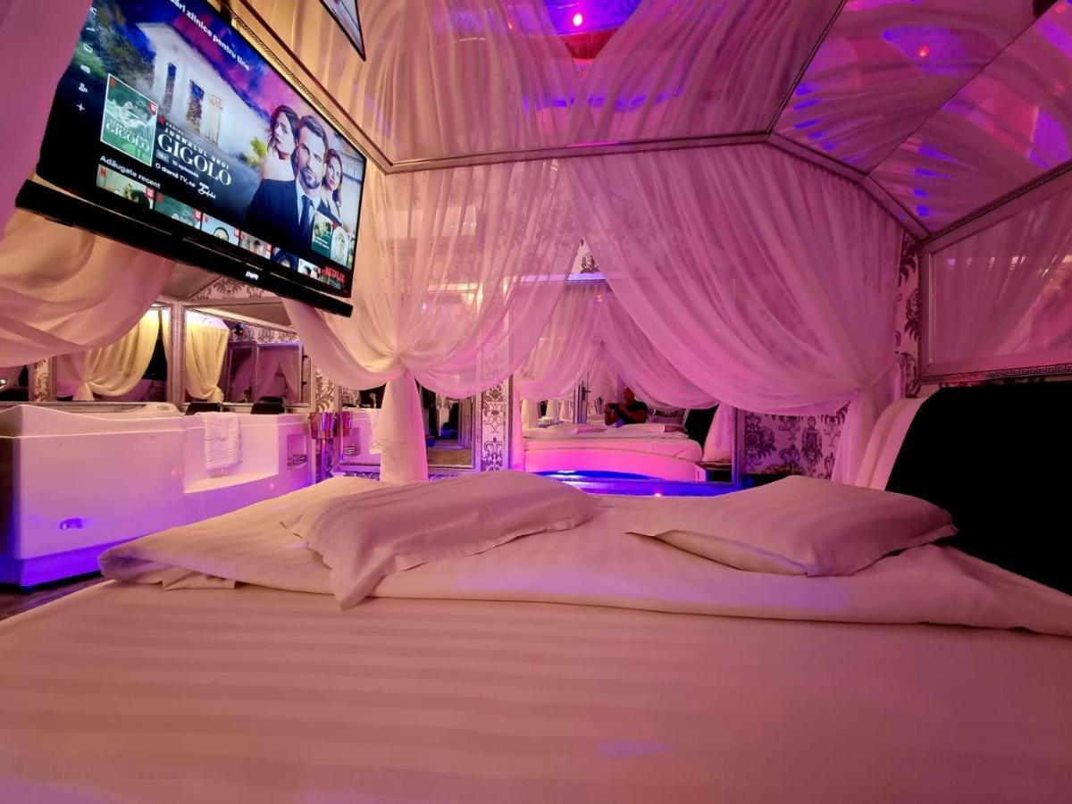 Anadi Boutique Only Adult 2* Braşov