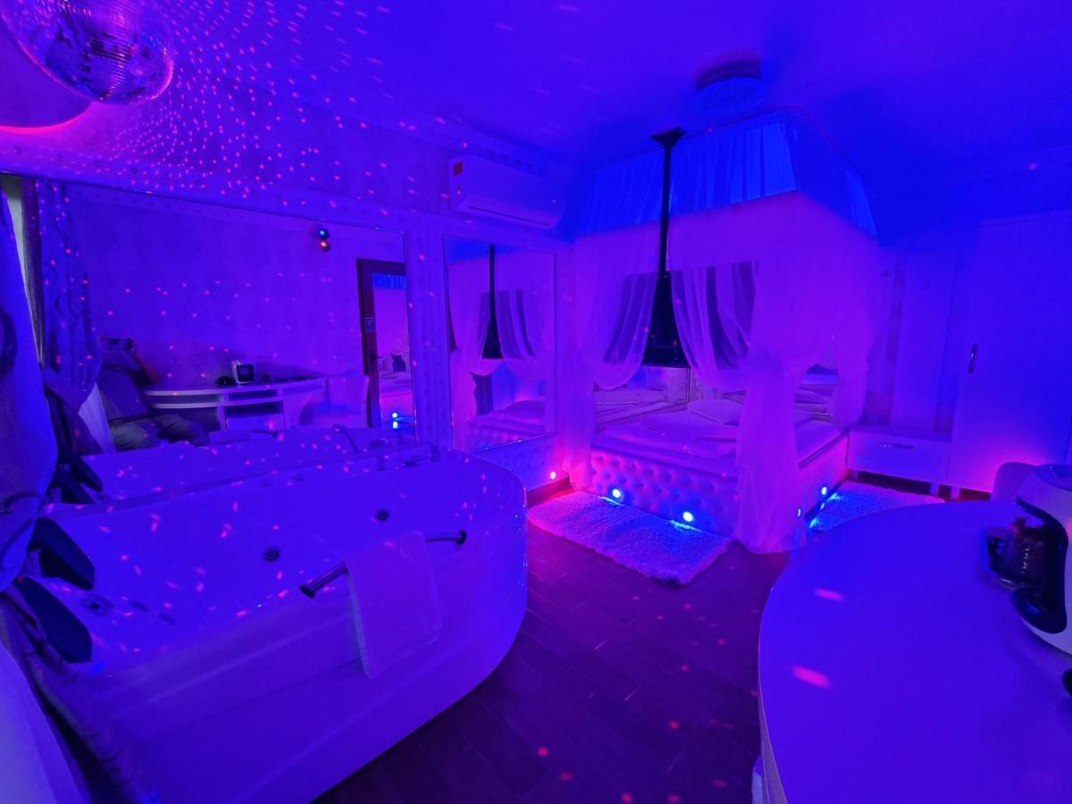 Anadi Boutique Love hôtel