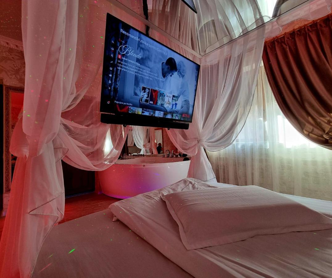 Anadi Boutique Only Adult 2* Braşov