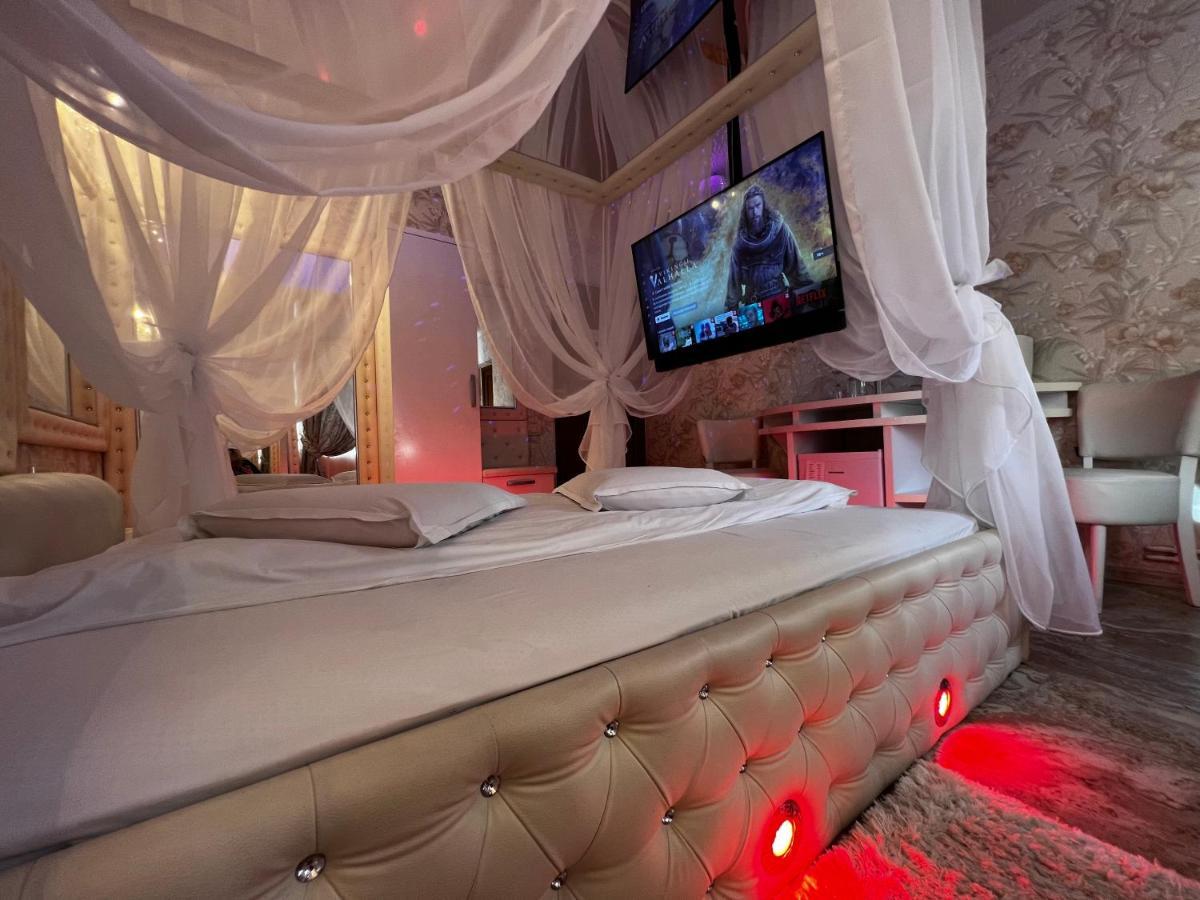 Anadi Boutique Only Adult 2* Braşov